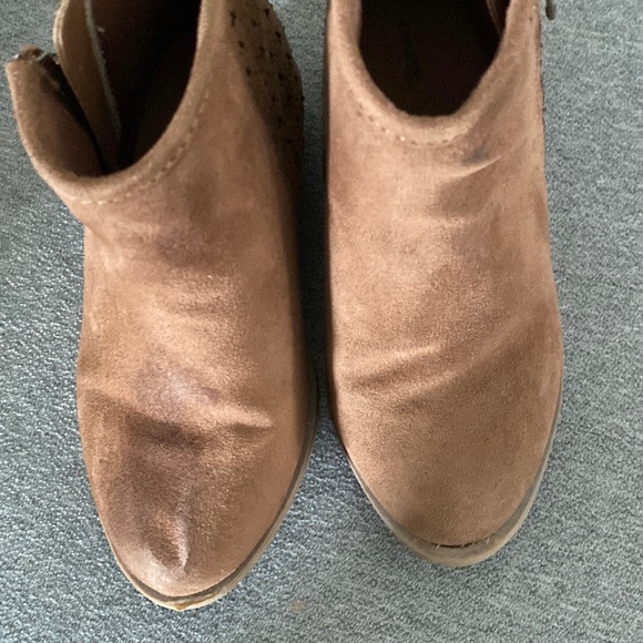 Girls Brown Heeled Boot - Picture 2 of 3